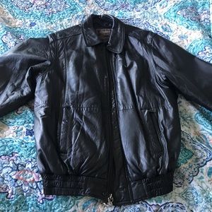 Men’s leather bomber style jacket
